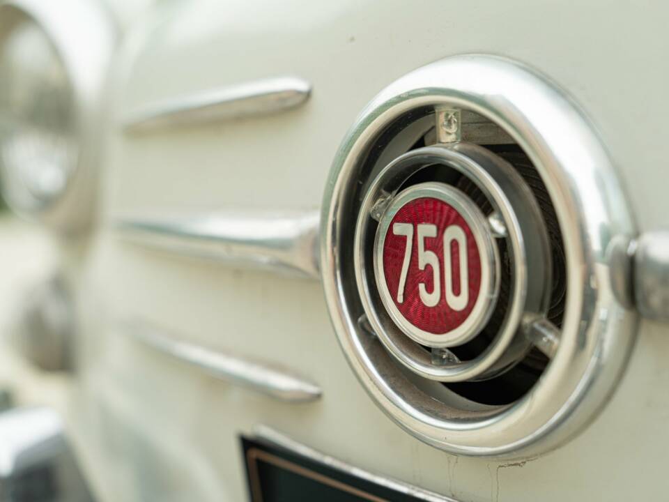 Immagine 15/50 di Giannini Fiat 750 (1963)