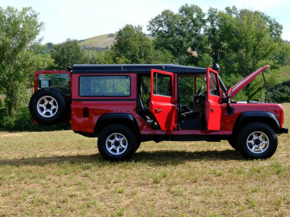 Afbeelding 24/31 van Land Rover Defender 110 300Tdi (1997)