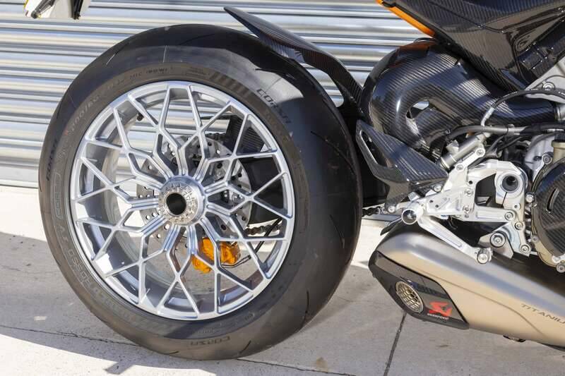Image 13/50 of Ducati Streetfighter V4 Lamborghini (2024)