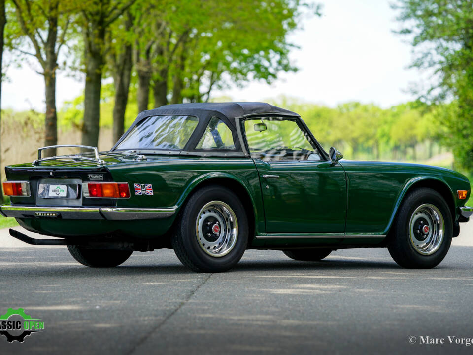 Image 38/52 of Triumph TR 6 (1973)