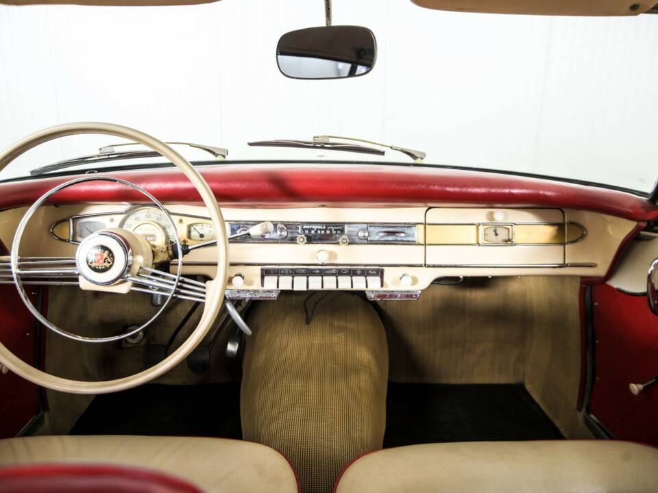 Image 7/50 of Borgward Isabella Coupe (1958)