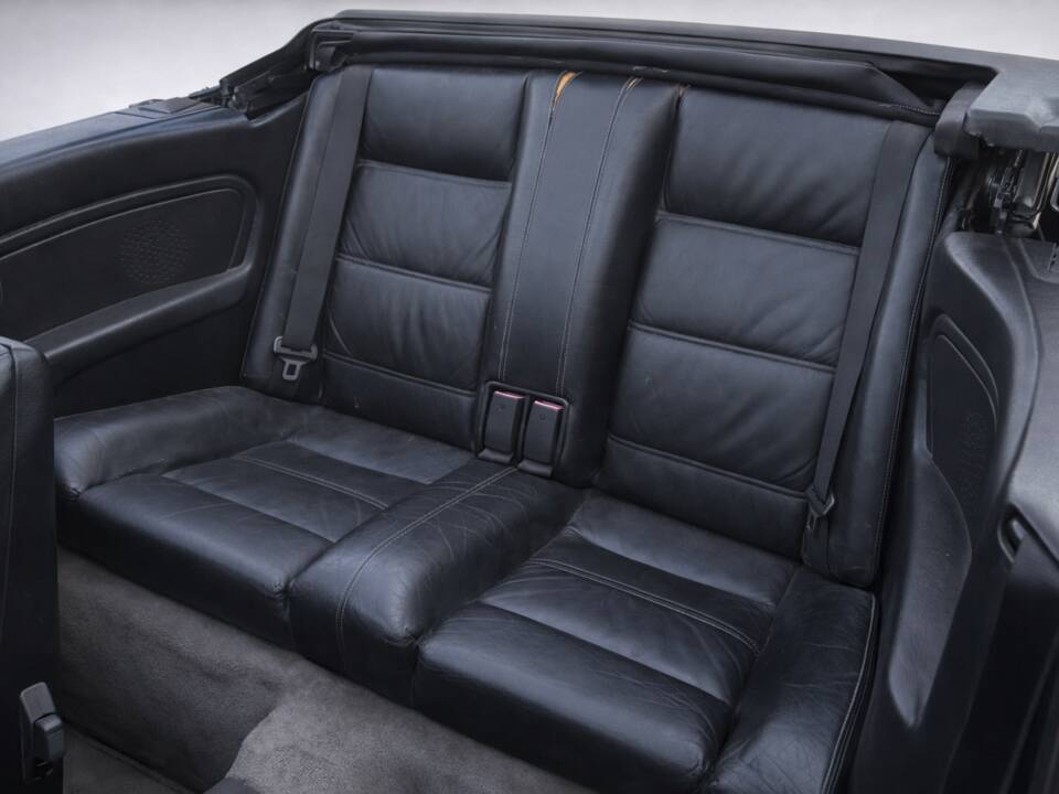 Image 9/29 of BMW 320i (1988)
