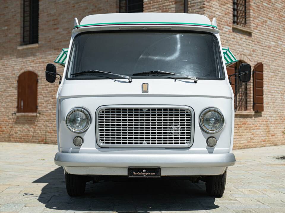 Imagen 3/39 de FIAT 238 - 1500 (1976)