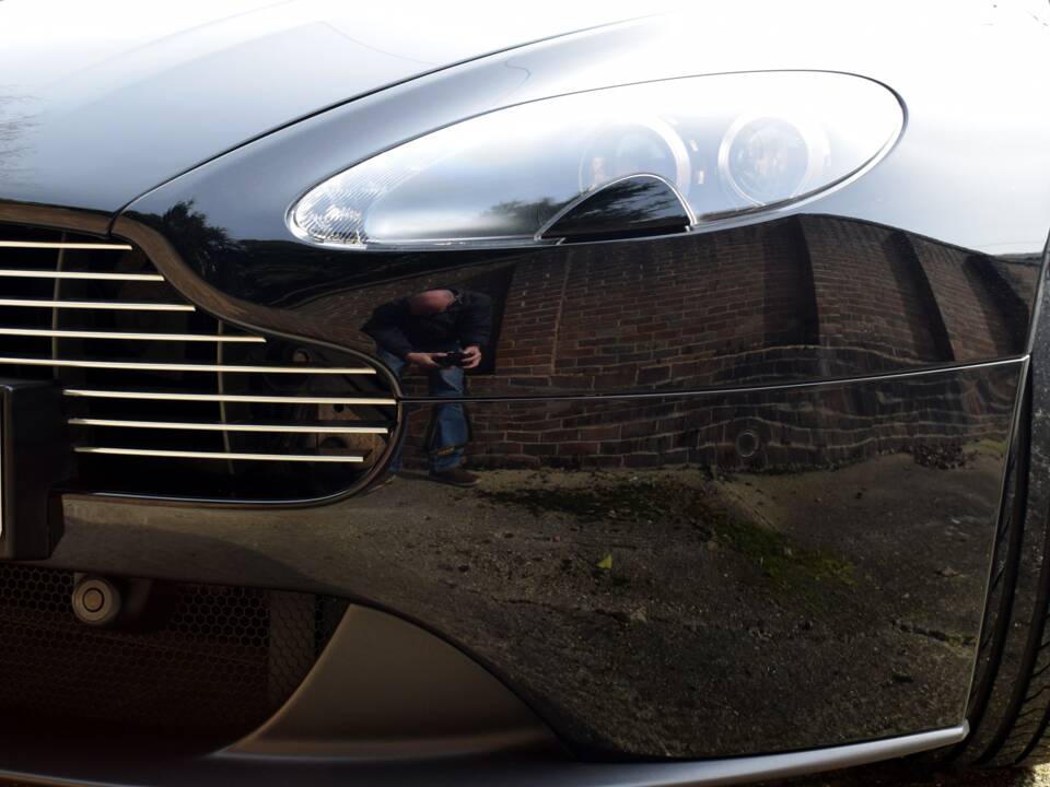 Bild 37/50 von Aston Martin V8 Vantage (2009)