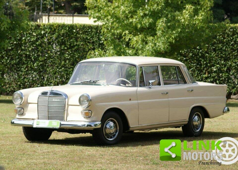 Immagine 4/10 di Mercedes-Benz 200 D (1967)