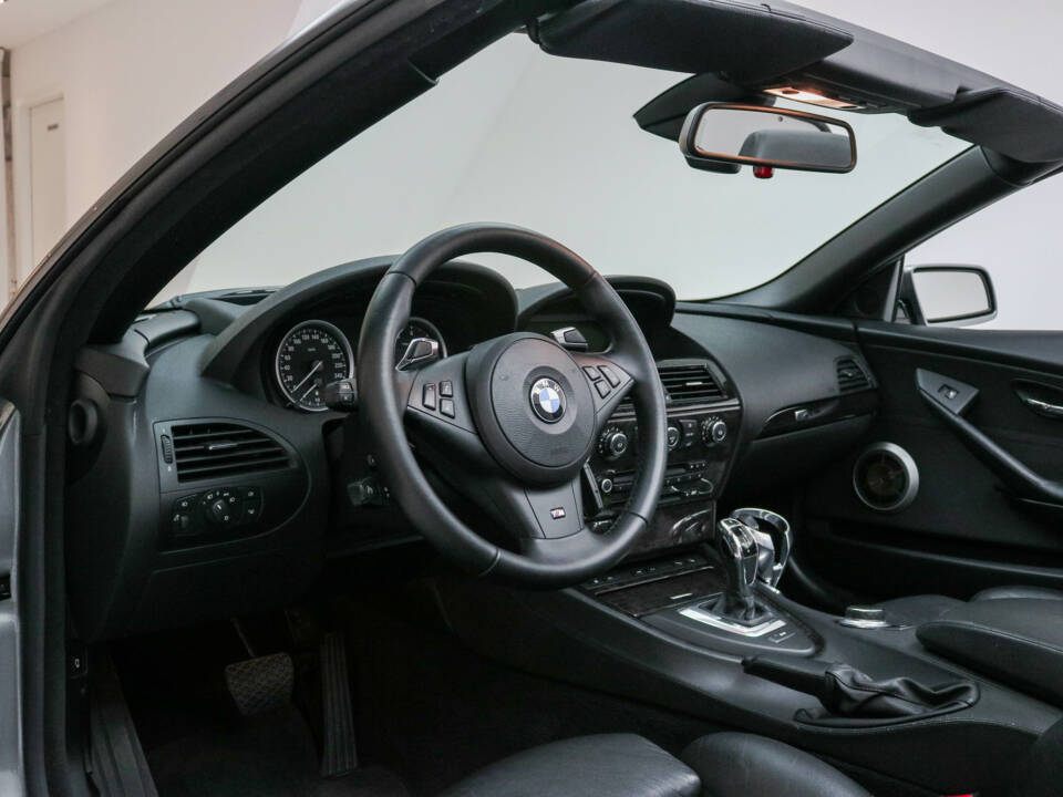 Immagine 7/17 di BMW 630i (2007)