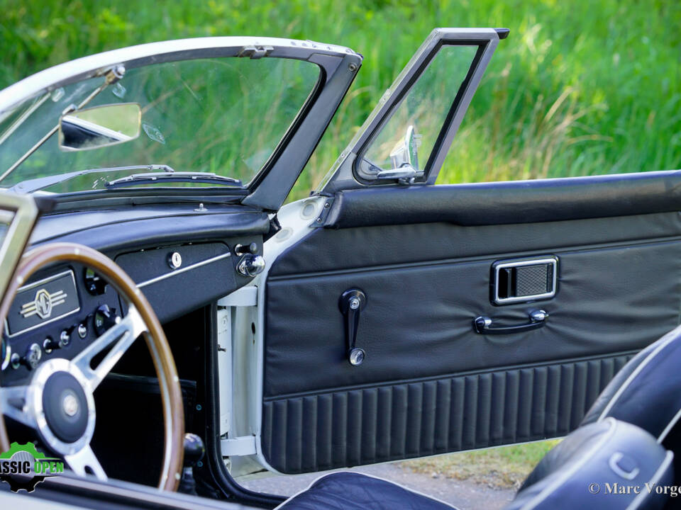 Bild 8/47 von MG MGB (1970)