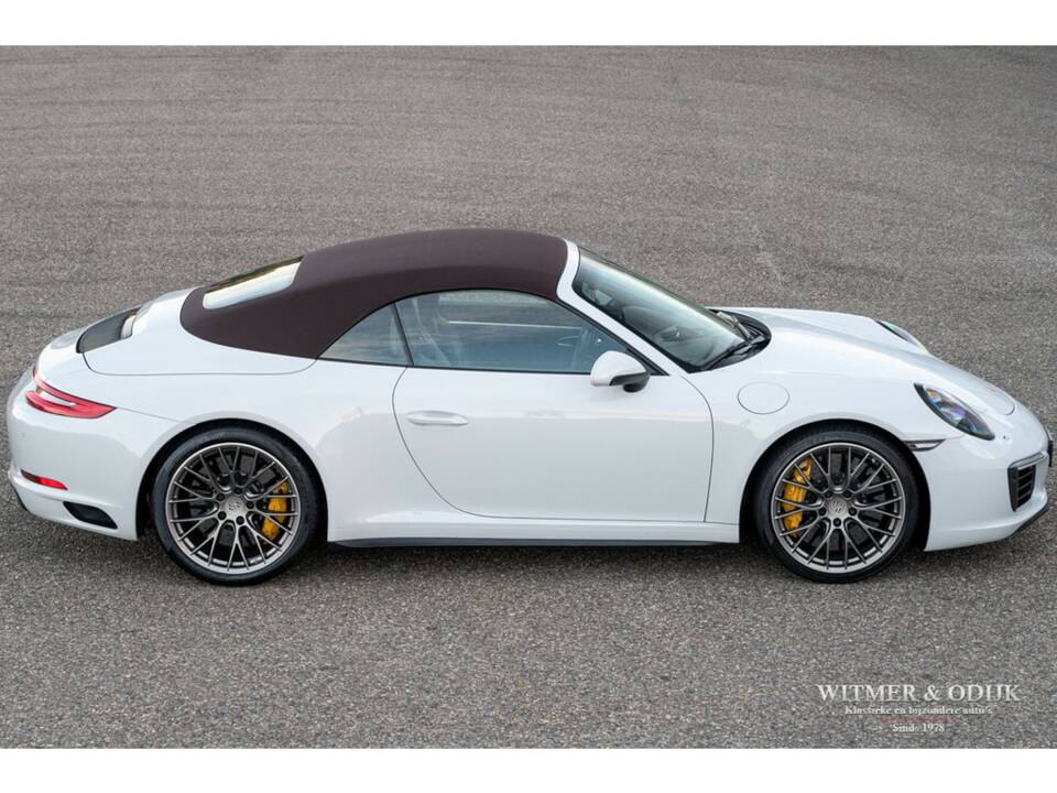 Image 12/36 of Porsche 911 Carrera 4S (2015)