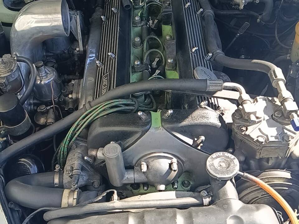 Image 4/6 of Jaguar 340 (1968)