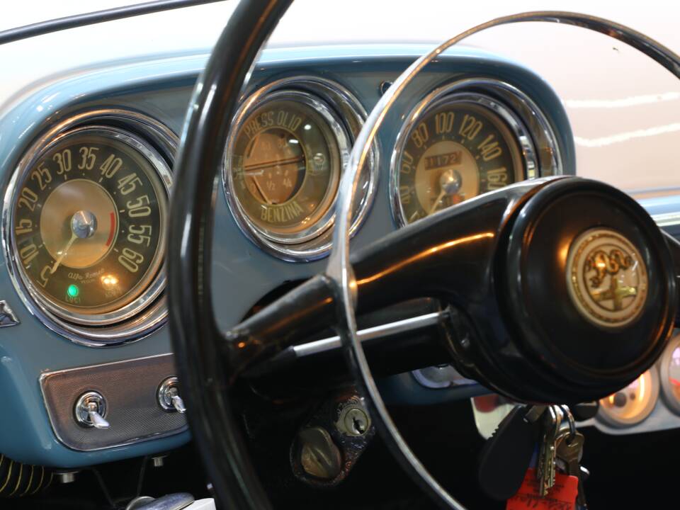 Image 15/27 of Alfa Romeo 1900 TI Super Berlina (1955)