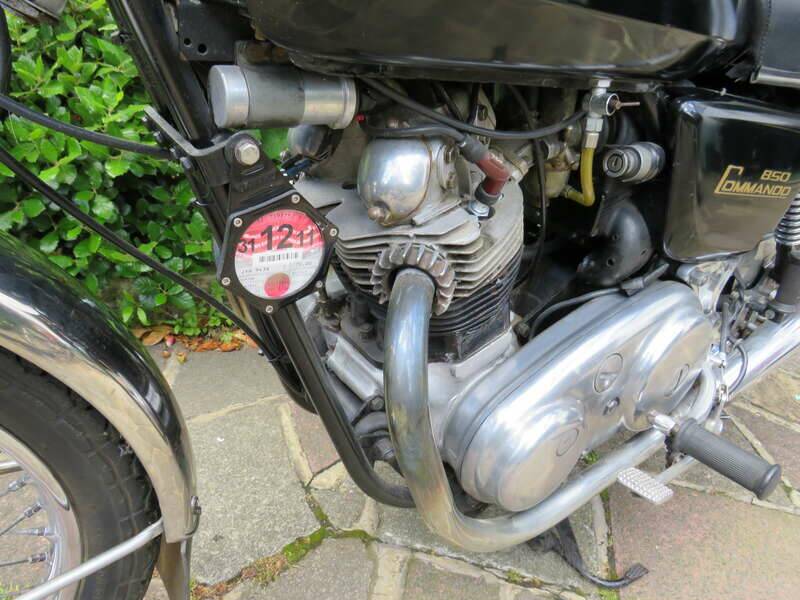 Image 21/47 of Norton Commando 850 Roadster (1974)