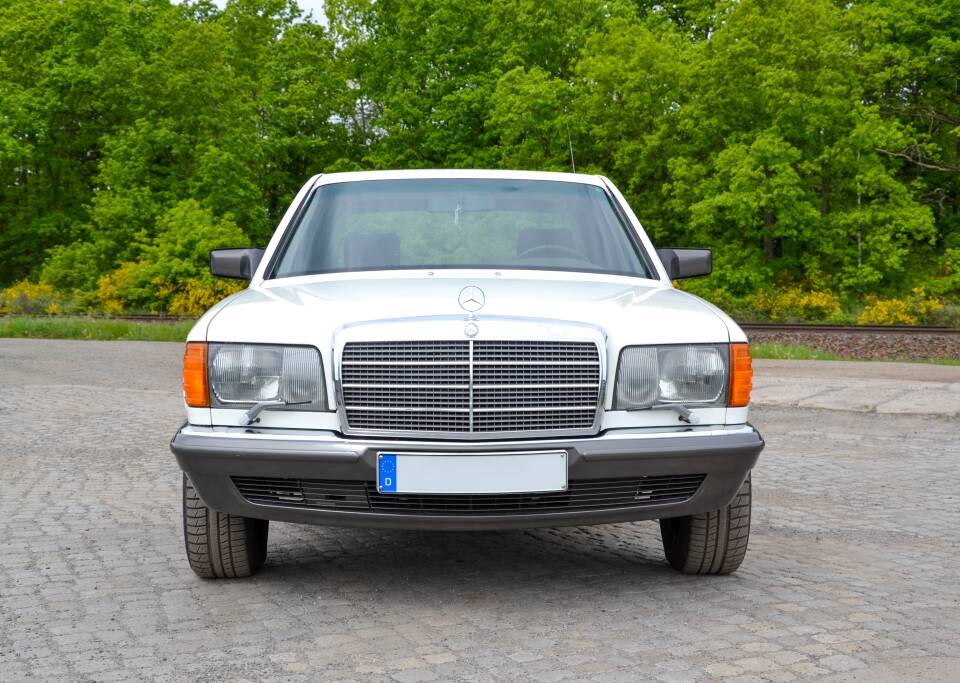 Bild 9/21 von Mercedes-Benz 280 SE (1985)