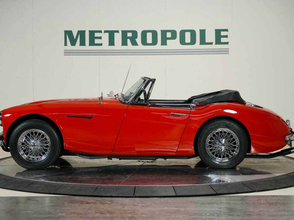 Image 13/43 of Austin-Healey 3000 Mk II (BJ7) (1963)