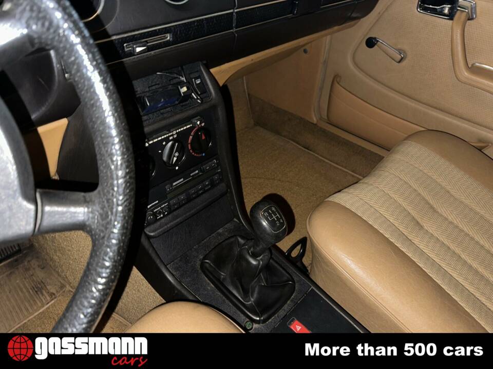 Bild 8/15 von Mercedes-Benz 200 D (1982)