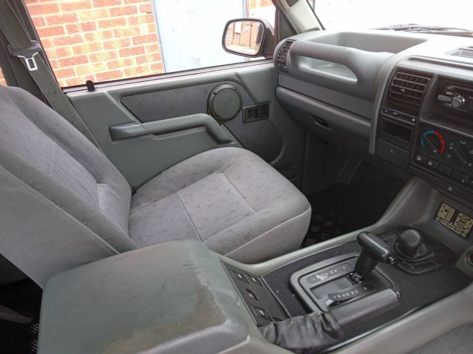 Image 10/21 of Land Rover Discovery 4.0 HSE (1999)