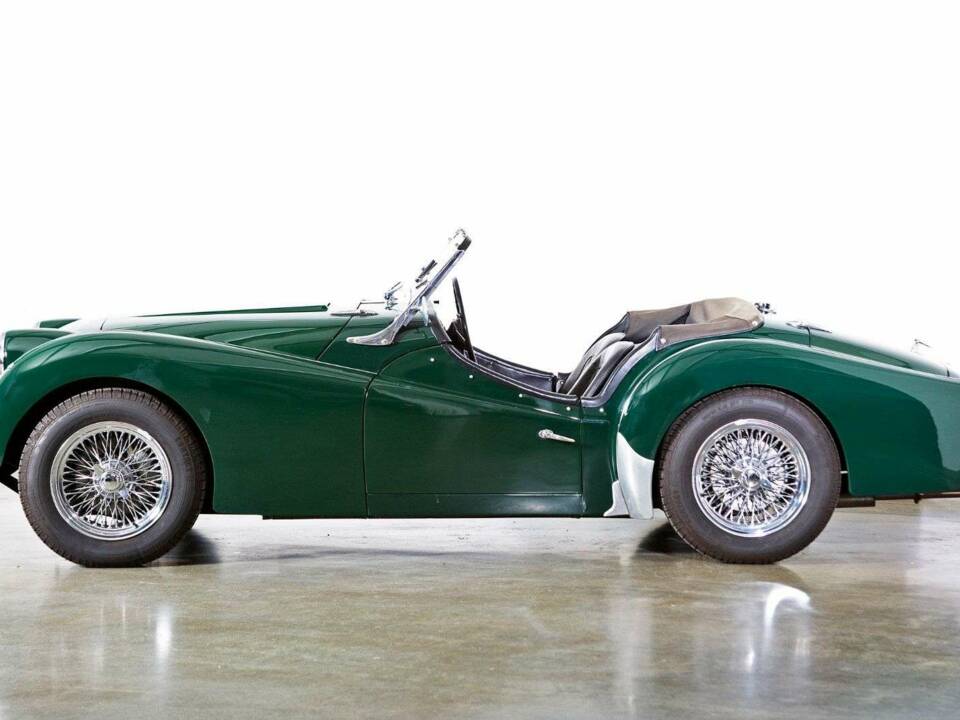 Image 2/20 of Triumph TR 3A (1959)