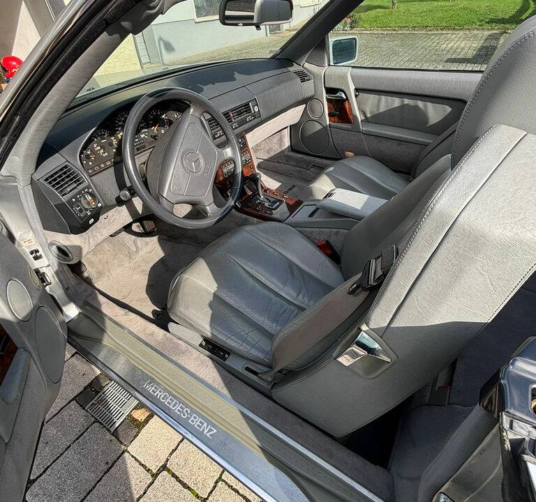 Bild 2/6 von Mercedes-Benz 300 SL-24 (1992)