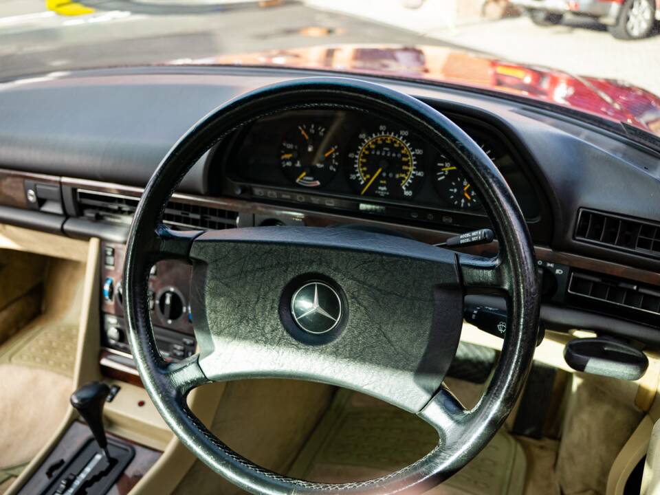 Bild 19/26 von Mercedes-Benz 500 SEC (1990)