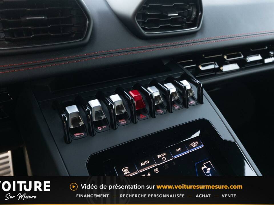 Image 18/32 of Lamborghini Huracán EVO (2020)