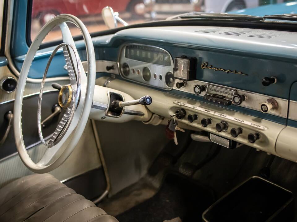 Image 19/22 of Opel Olympia Rekord (1958)