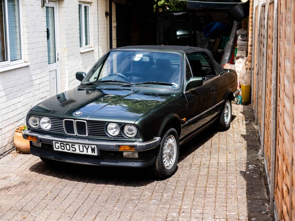 Bild 2/47 von BMW 320i (1990)