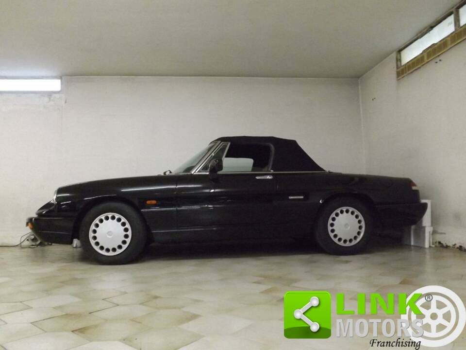 Image 3/10 of Alfa Romeo 1.6 Spider (1991)