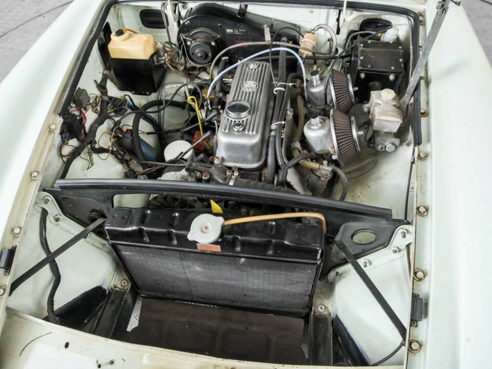 Bild 37/50 von MG MGB (1975)