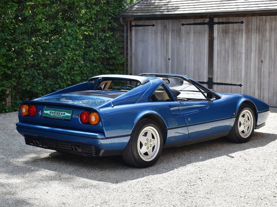 Image 15/47 of Ferrari 328 GTS (1989)