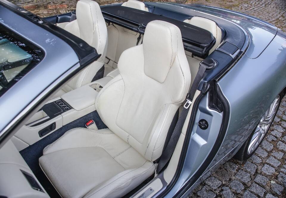Bild 5/30 von Aston Martin DB 9 Volante (2006)