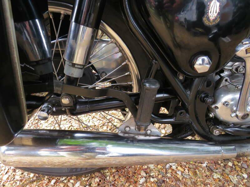 Immagine 41/50 di BSA DBD 34 Gold Star (1958)