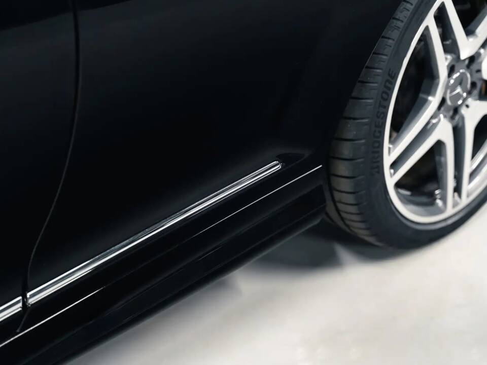 Image 17/40 of Mercedes-Benz CL 65 AMG (2008)