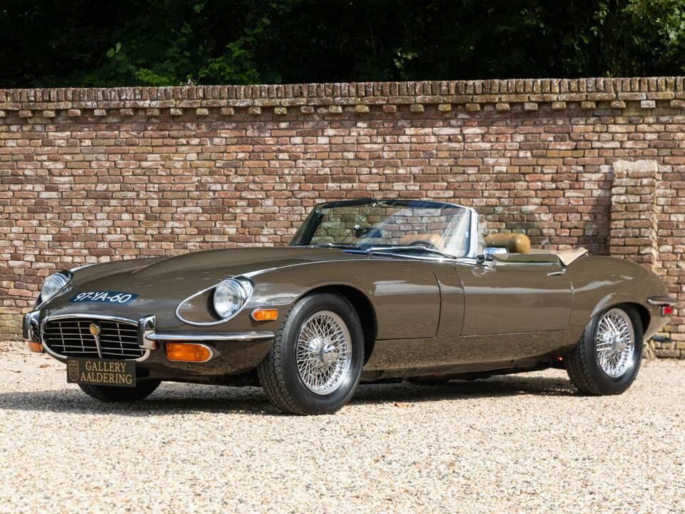 Image 10/50 de Jaguar Type E V12 (1973)