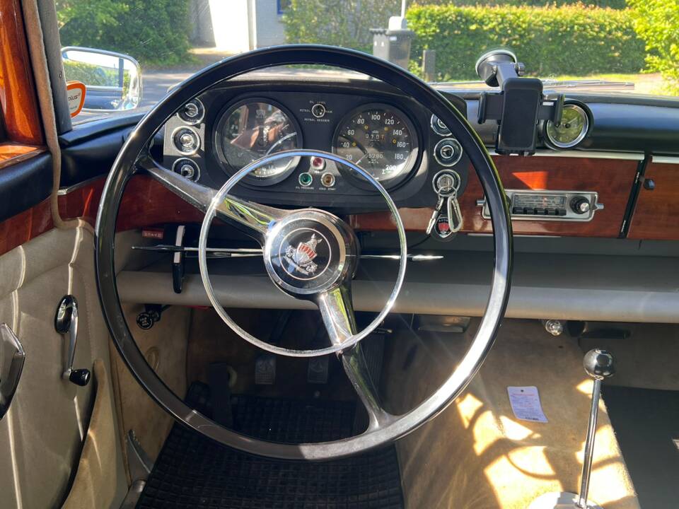 Image 12/14 of Rover 3 Litre Mk II (1965)