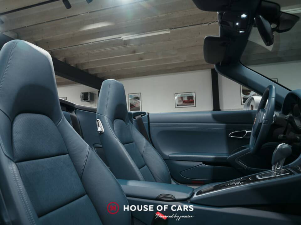 Image 18/24 of Porsche 911 Carrera (2012)