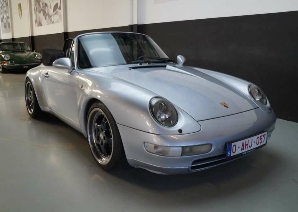 Image 2/50 of Porsche 911 Carrera (1994)