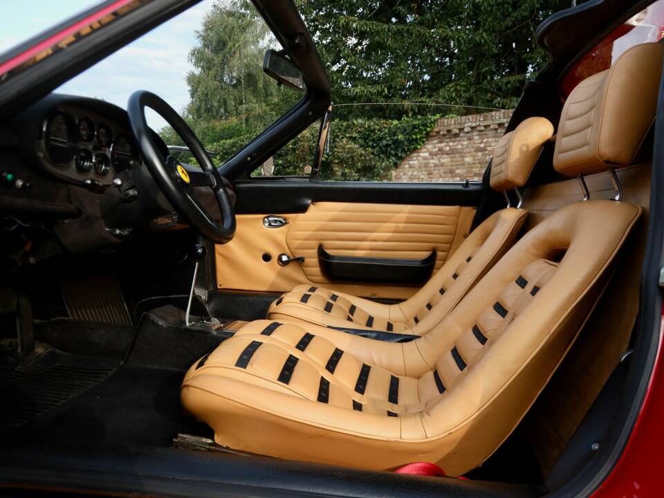 Image 17/50 of Ferrari Dino 246 GTS (1974)