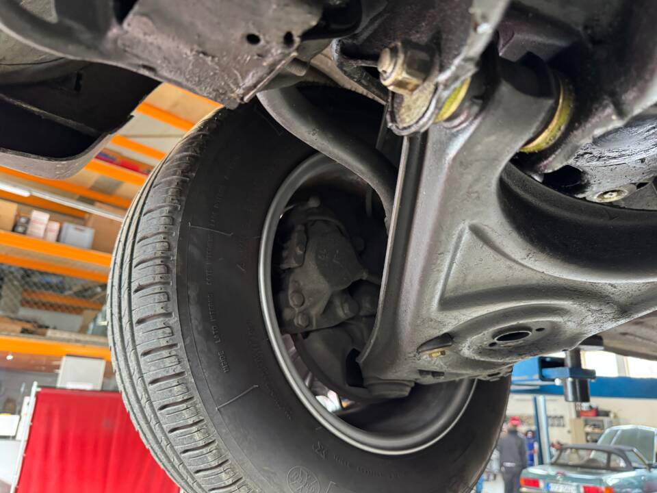 Image 28/32 of Mercedes-Benz 280 SL (1985)