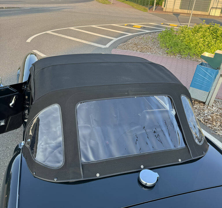 Image 8/8 of Triumph Spitfire 1500 (1977)