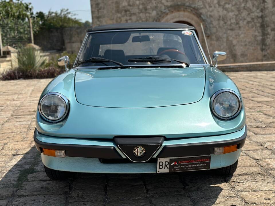 Bild 6/22 von Alfa Romeo 1.6 Spider (1983)