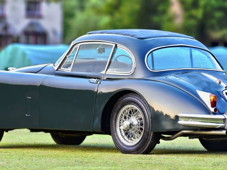 Image 10/50 of Jaguar XK 150 FHC (1960)