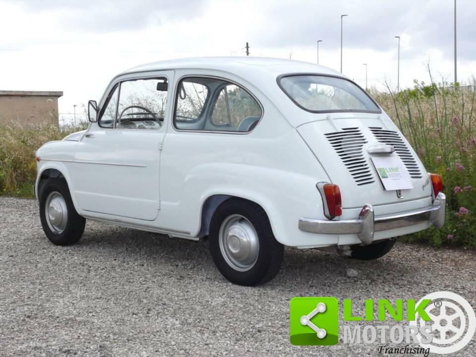 Image 4/8 de FIAT 600 D (1963)