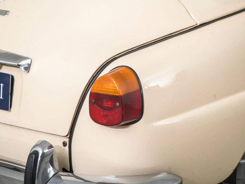 Image 34/50 de Saab 96 V4 (1971)
