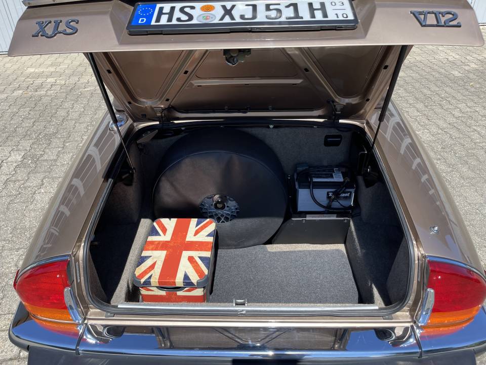 Bild 32/42 von Jaguar XJ-S Convertible (1989)