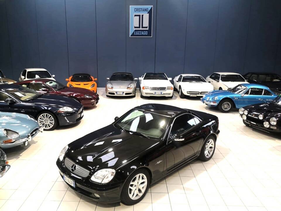 Image 2/72 de Mercedes-Benz SLK 200 Kompressor (2003)