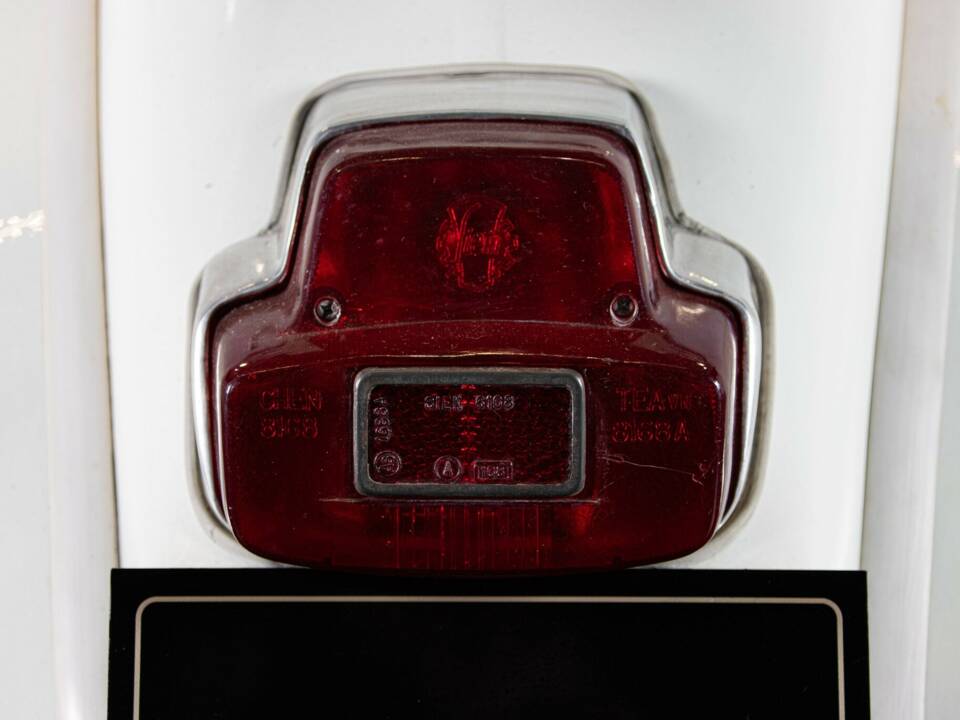 Image 34/50 of Piaggio Vespa 125 Super (1966)