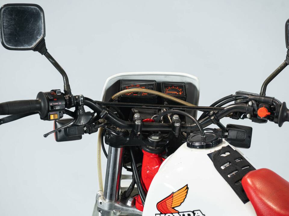Bild 9/50 von Honda DUMMY (1985)