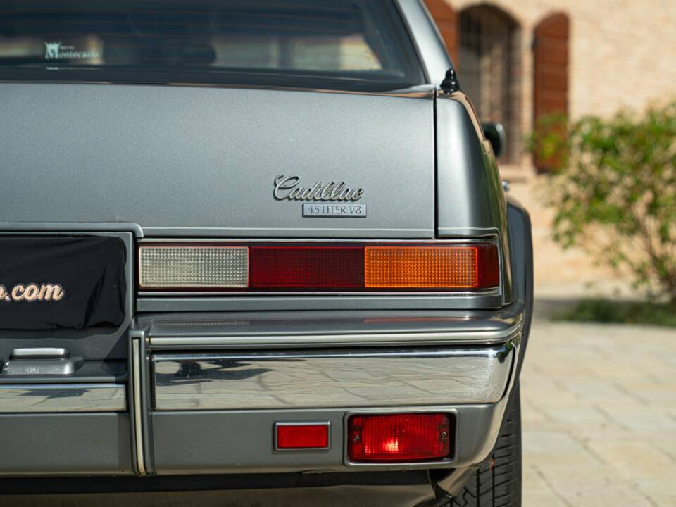 Immagine 10/50 di Cadillac Seville (1988)