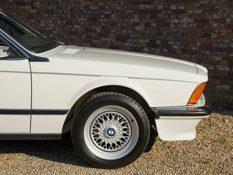 Image 42/50 de BMW 635 CSi (1986)