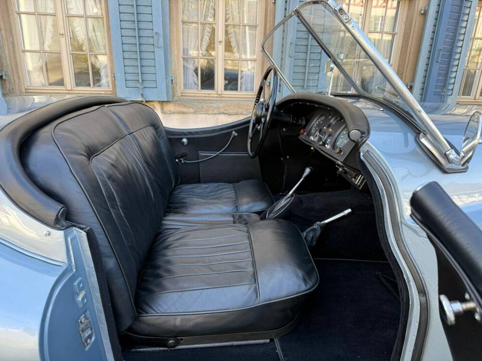 Image 10/21 of Jaguar XK 120 SE OTS (1954)