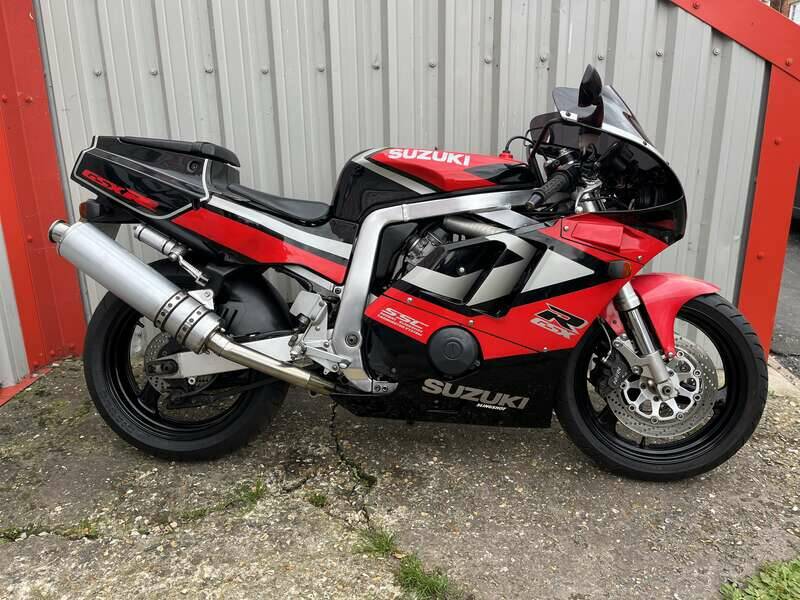 Bild 10/16 von Suzuki DUMMY (1994)